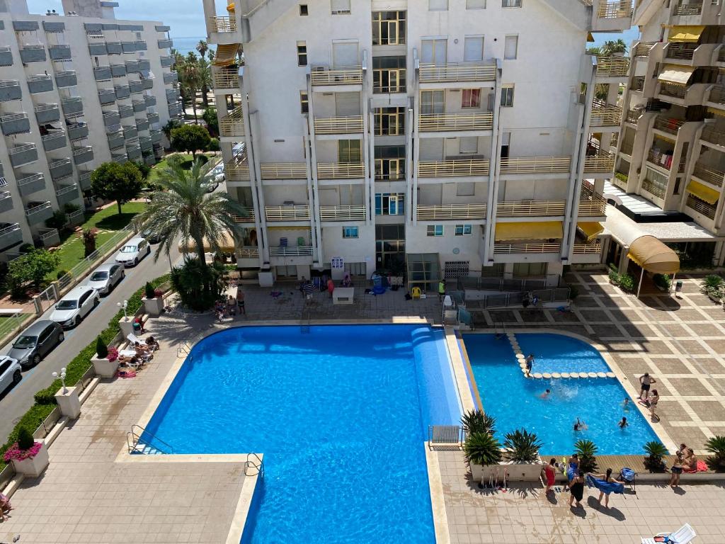 Apartamento con piscina en 1ª línea de playa en Salou - 5