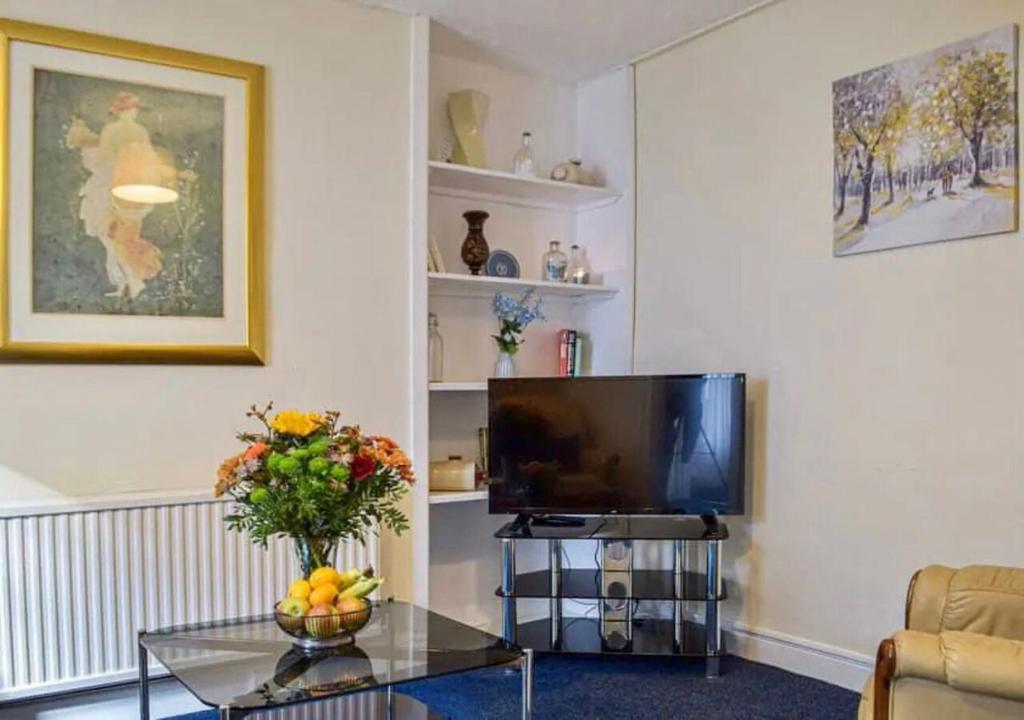 Cosy Cottage, Cardigan photo 2