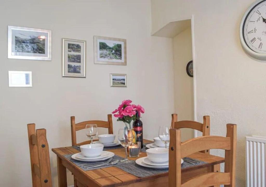 Cosy Cottage, Cardigan photo 5