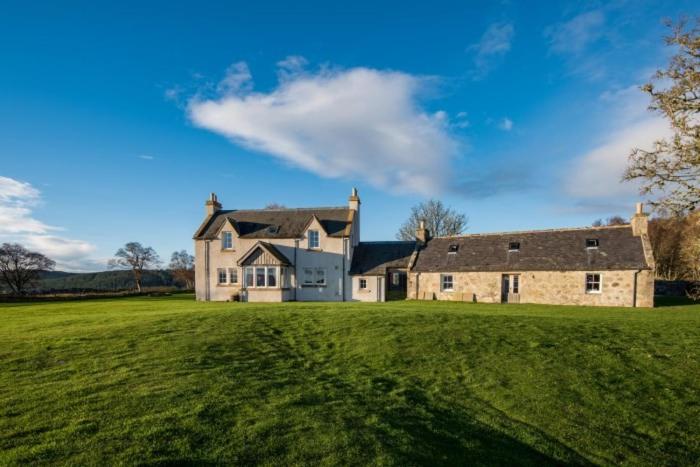 Clashindeugle Farmhouse & Annex, Grantown on Spey