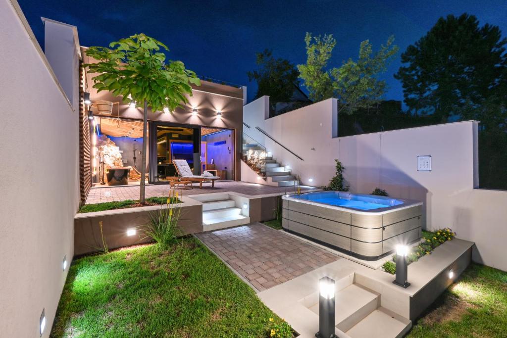 Florek & Florica Kalnik, Kalnik