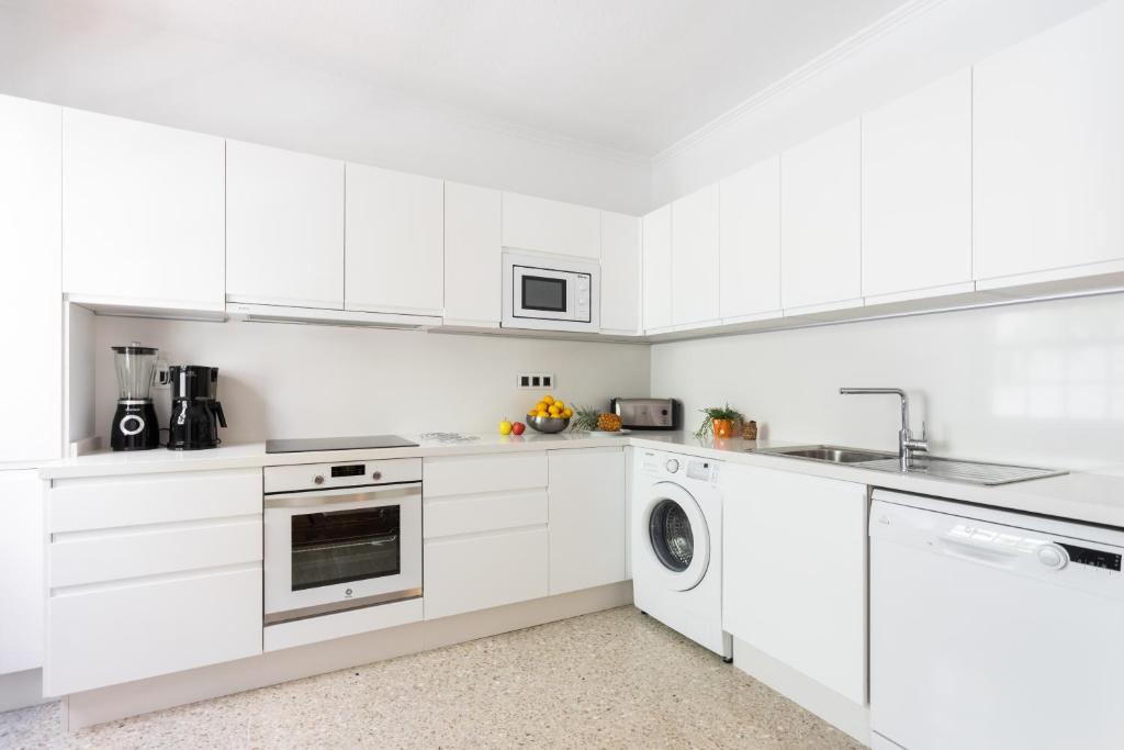 Punto Fijo - 3 minutes walking to Beach San Telmo - 5