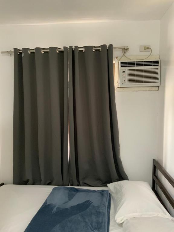 Standard Double Room, Chillax Inn in Tagaytay