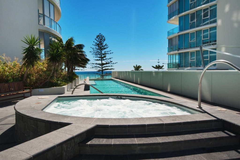 Coolangatta 3 Bedroom Serviced Apartments And Suites in Gold Coast