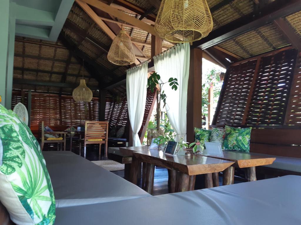 Daluyong Beach Resort coffee shop