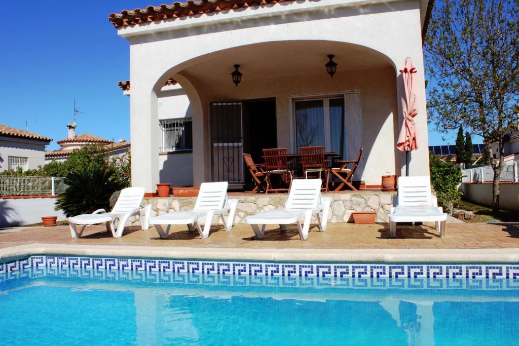 Riumar "Carmen 1", 500m to beach, private pool, On-Site-Service, dog beach - 5