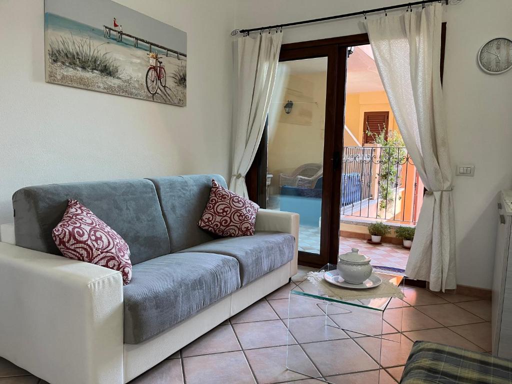 Appartamento Fausto Noce con garage — Hotel in Olbia