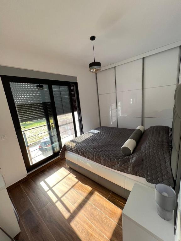 APARTMENT DZANA - 3