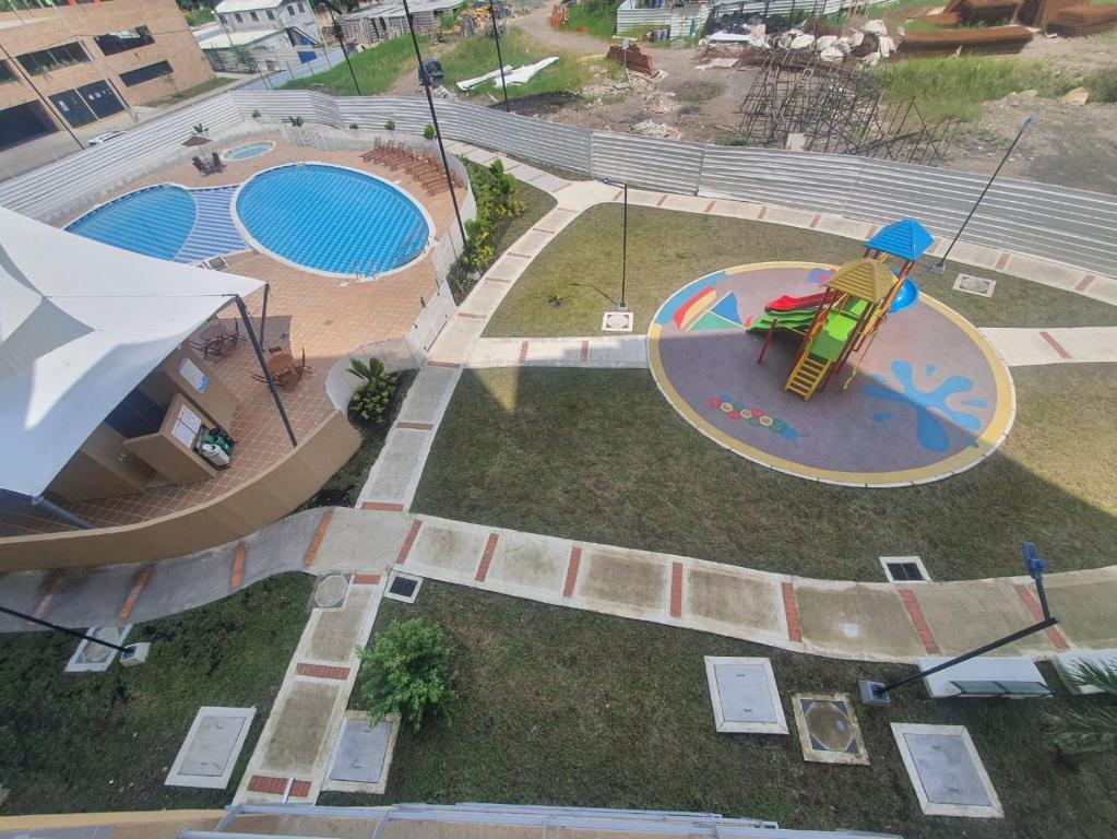 Apartamento con piscina y parqueadero a 7 min del centro - 3