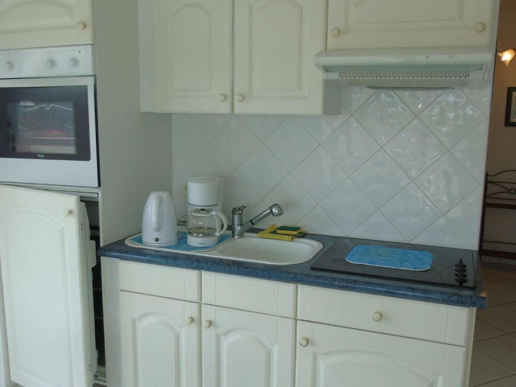 Appartement lumineux à 2 pas de la plage, balcon, ascenseur, TV, lave-linge, animaux admis - FR-1-674-19 - 3