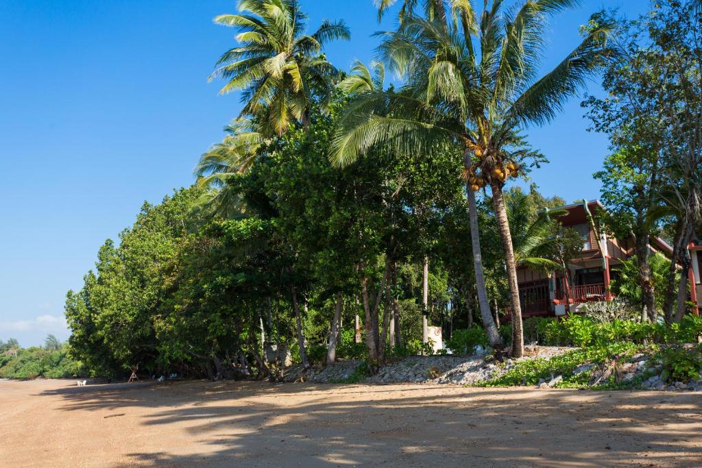 Amatapura Beach Villa 14, SHA Certified photo