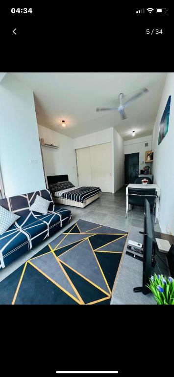 Furr Empire Damansara studio free netflix wifi photo
