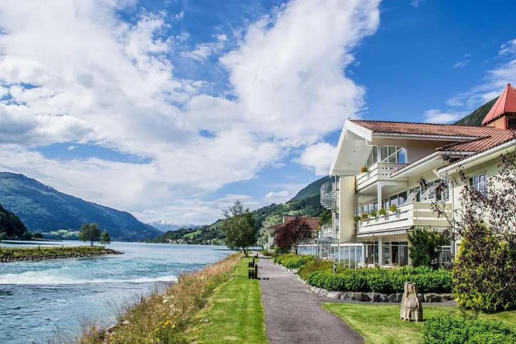 Hotel Loenfjord Loen, hotel in Loen