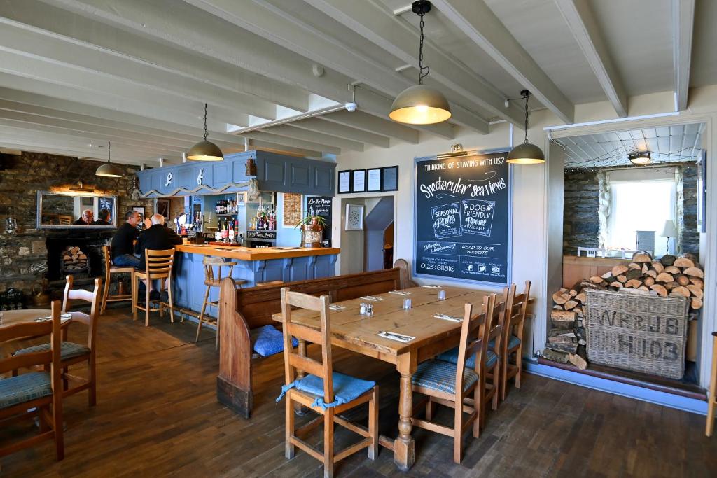 Ship Inn photo 3