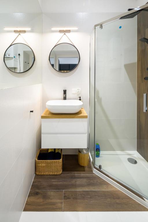 Powiśle 4 by Homeprime, Krakov