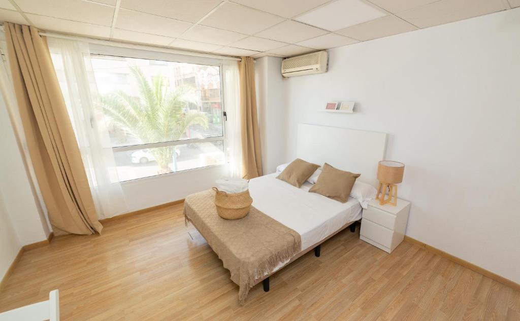 Old Town La Estacion — Hotel in Alicante