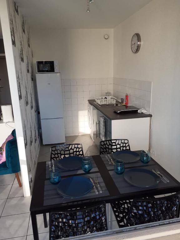 Ideal T1 BALCON 2 personnes - 4