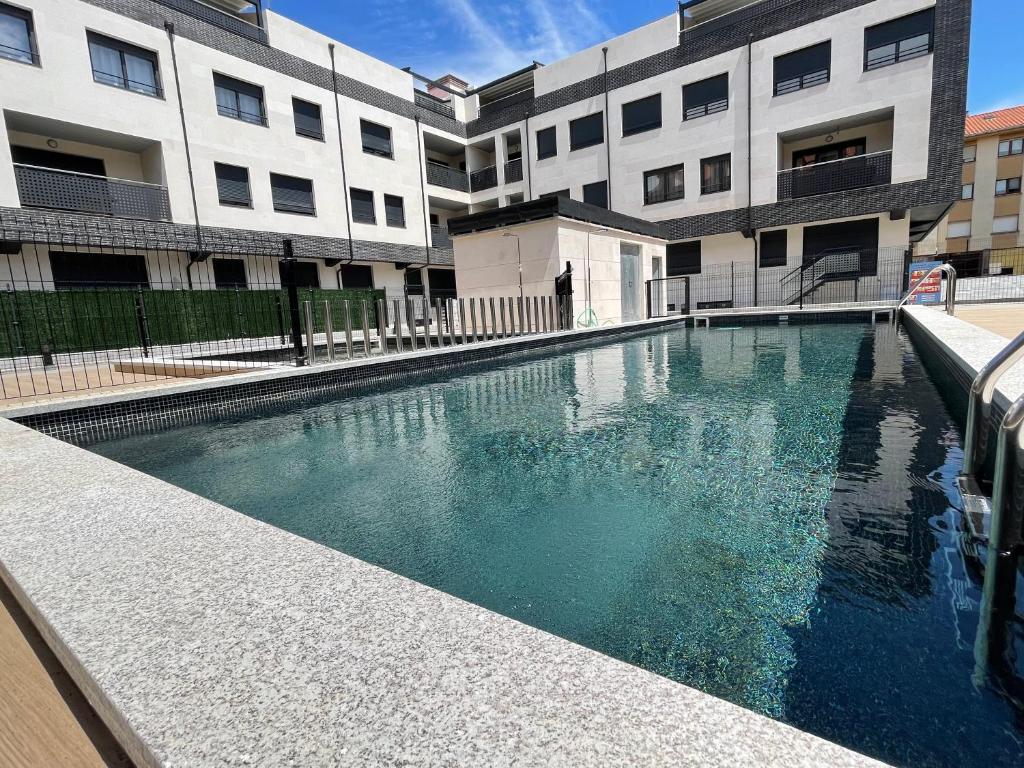 Mar de Llanes, Llanes