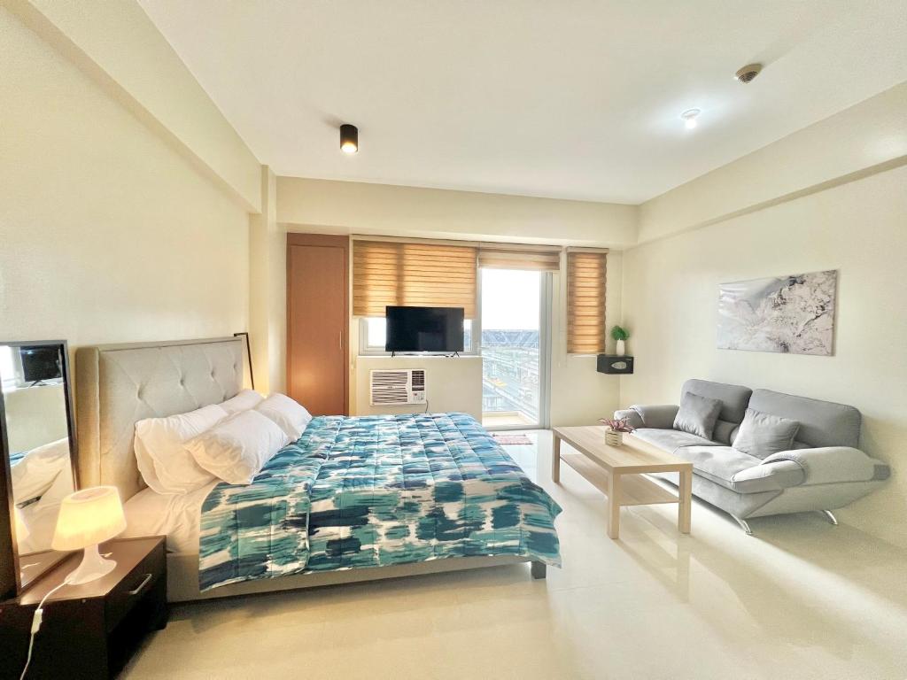 Luxury Condotel Across NAIA Manila Airport, Manila