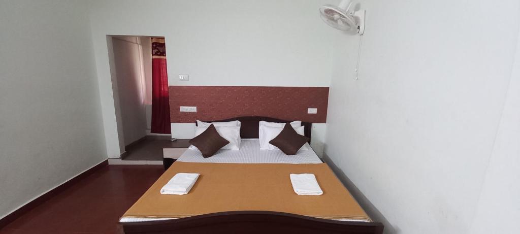 ISTAYS - Loop Road photo