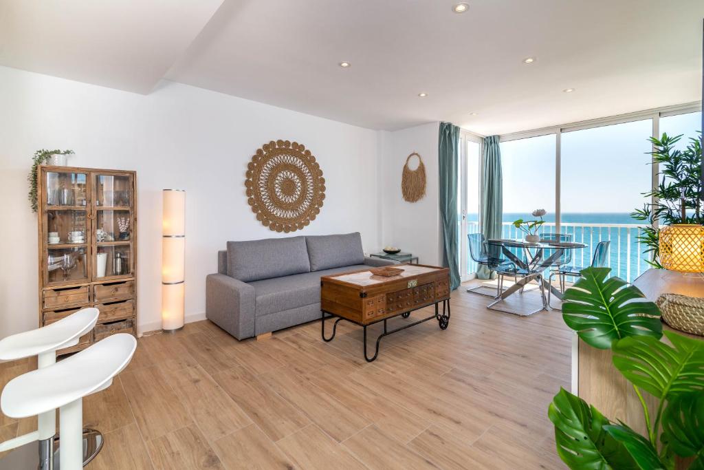 VB Best Waterfront 2BDR Apt in Benalmadena - 4