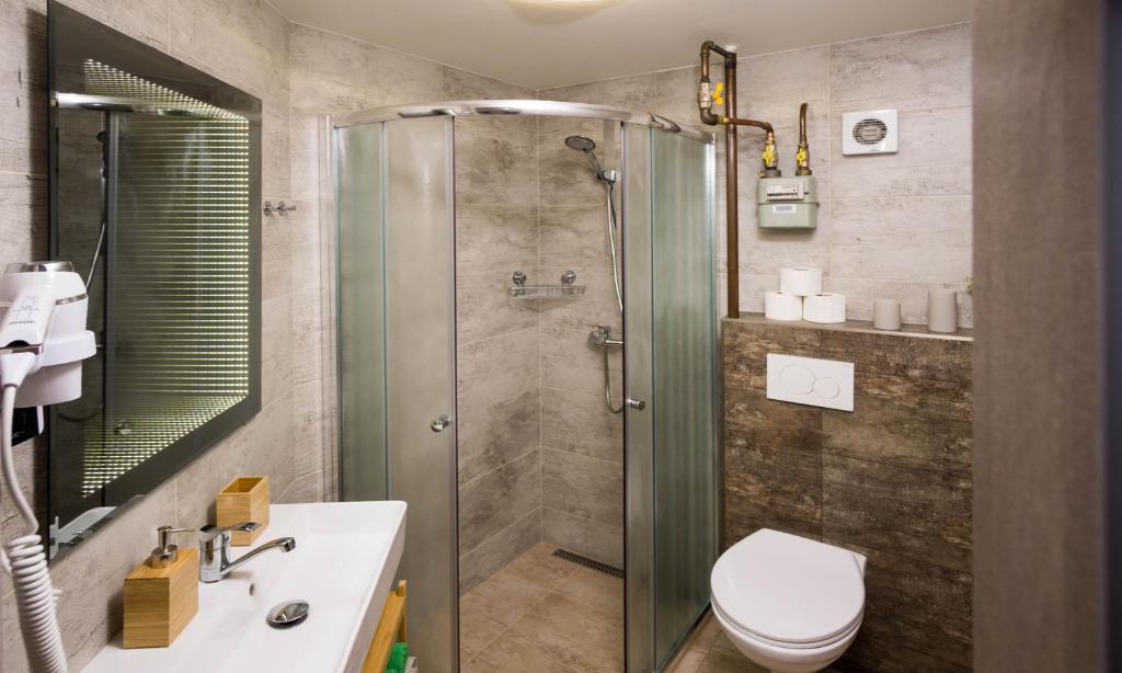 Flying Bed Apartment close to Prague Castle and Airport photo