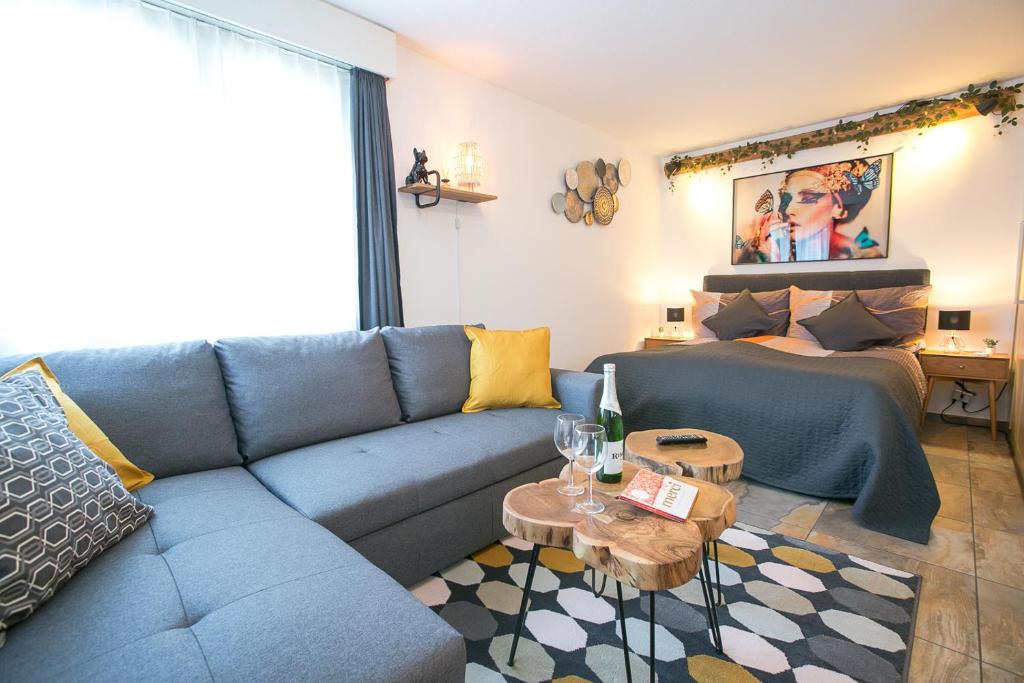Spirit Apartments - Studio 1 und 2 - Küche - Parkplatz - 1
