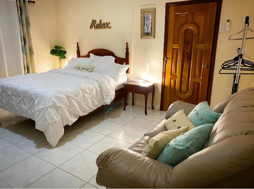 Serenity Condo in New Kingston Business District photo