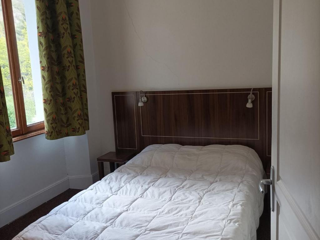 Appartement T3 dans château avec piscine et WIFI, animaux admis, 6 personnes - 5