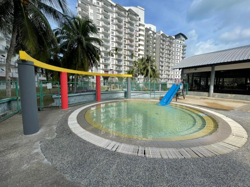 Swimming pool, Fullhouse Marina View Villas Apartment in Port Dickson
