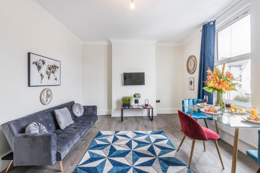 Waddon Coach House — Hotel in London