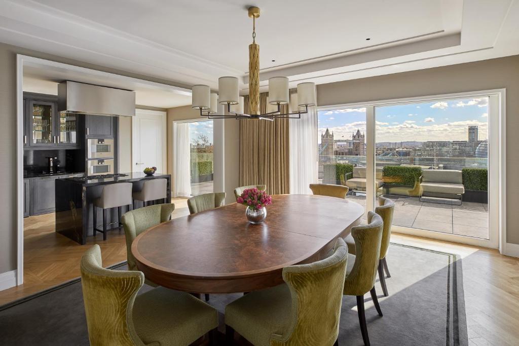 フォーシーズンズ ホテル ロンドン アット テン トリニティ スクエア (Four Seasons Hotel London at Ten Trinity Square) 館内設備