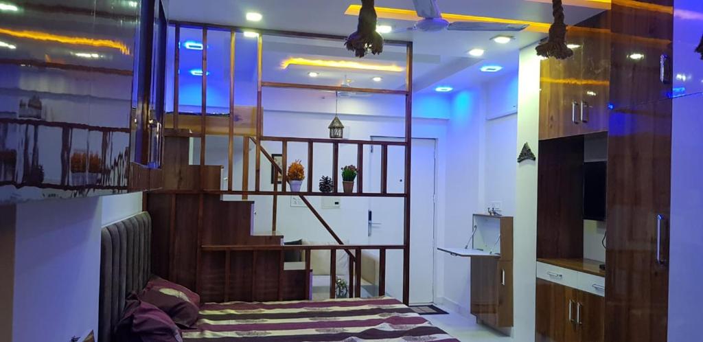 Superb Furnished Apt (304) in West Delhi photo