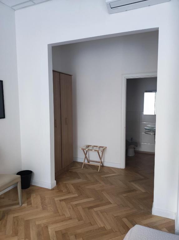 Piazza Goldoni Rooms - 2