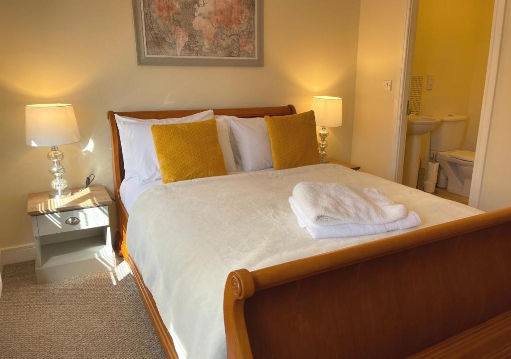 Ashford Holiday Home Sleeps 6 Free Parking Wifi