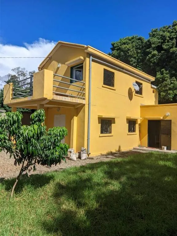 Villa Emma Ampefy, hotel in Ambatoasana Afovoany