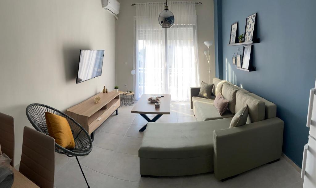 Isminis apartment, Néa Michanióna