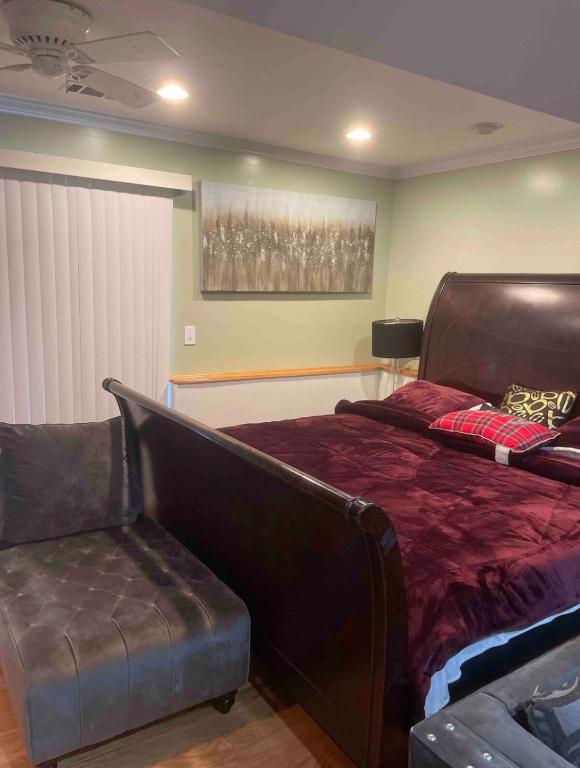 Guest Room, Eatontown