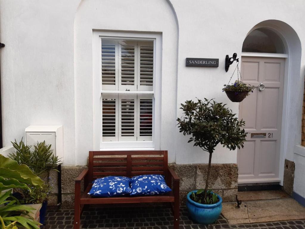 Sanderling - Grade 2 Listed Georgian Townhouse by the sea, Penzance