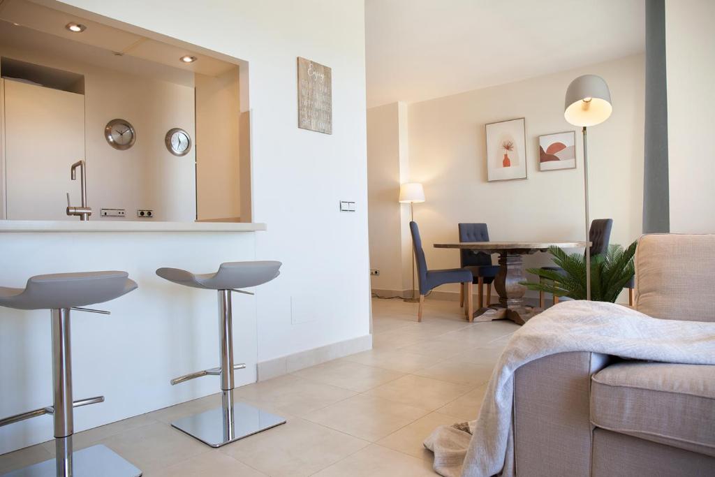 Luxury Spa Resort Marbella 2 bedroom 3 beds sauna gym pools jacuzzi - 3