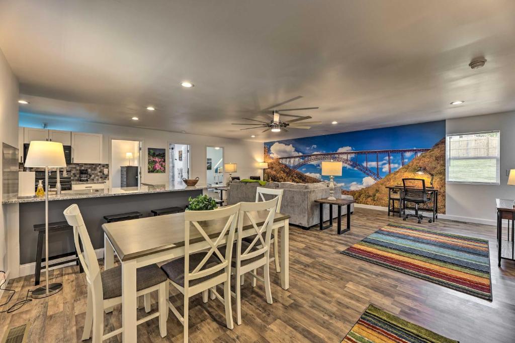 Pet-Friendly Digs with Fire Pit and Large Yard!, Fayetteville