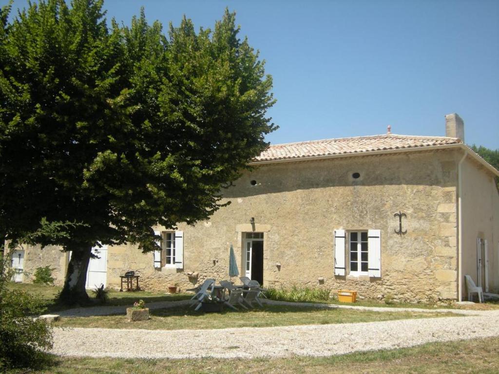 Gîte Sauveterre-de-Guyenne, 3 pièces, 5 personnes - FR-1-440-223