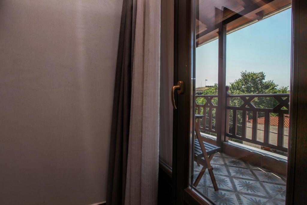 Meteora Heaven and Earth Kastraki premium suites photo
