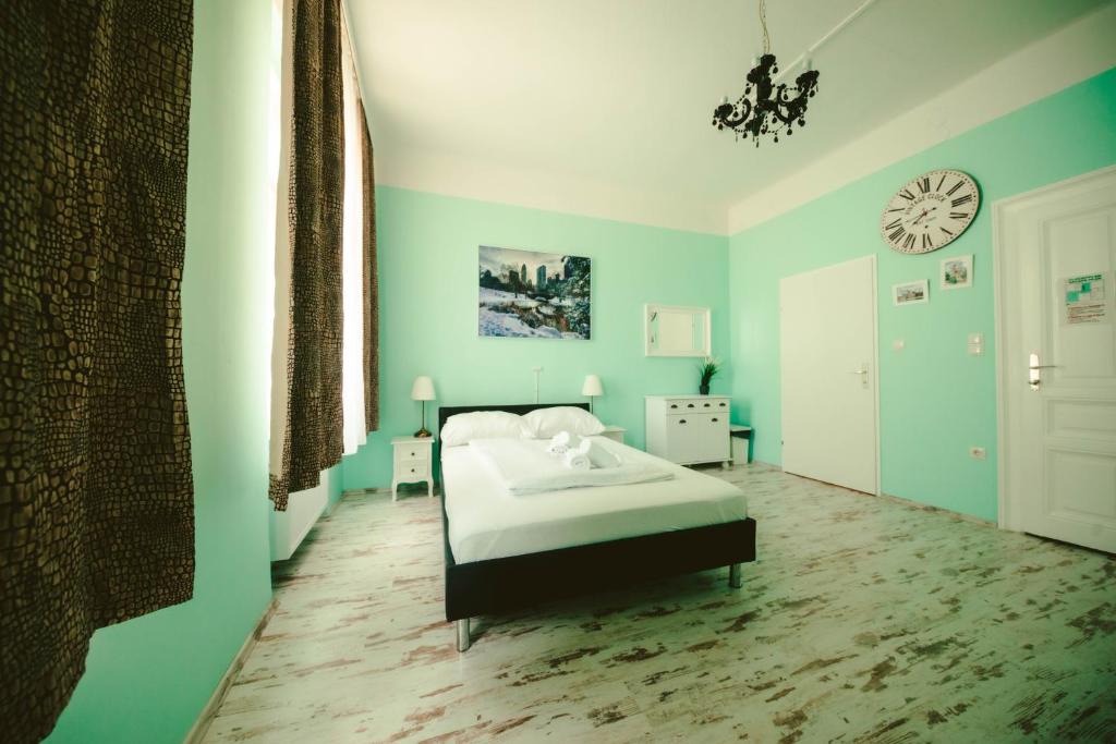 Hotel California photo