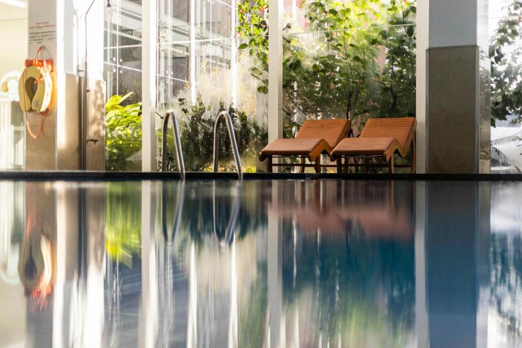 สระว่ายน้ำ