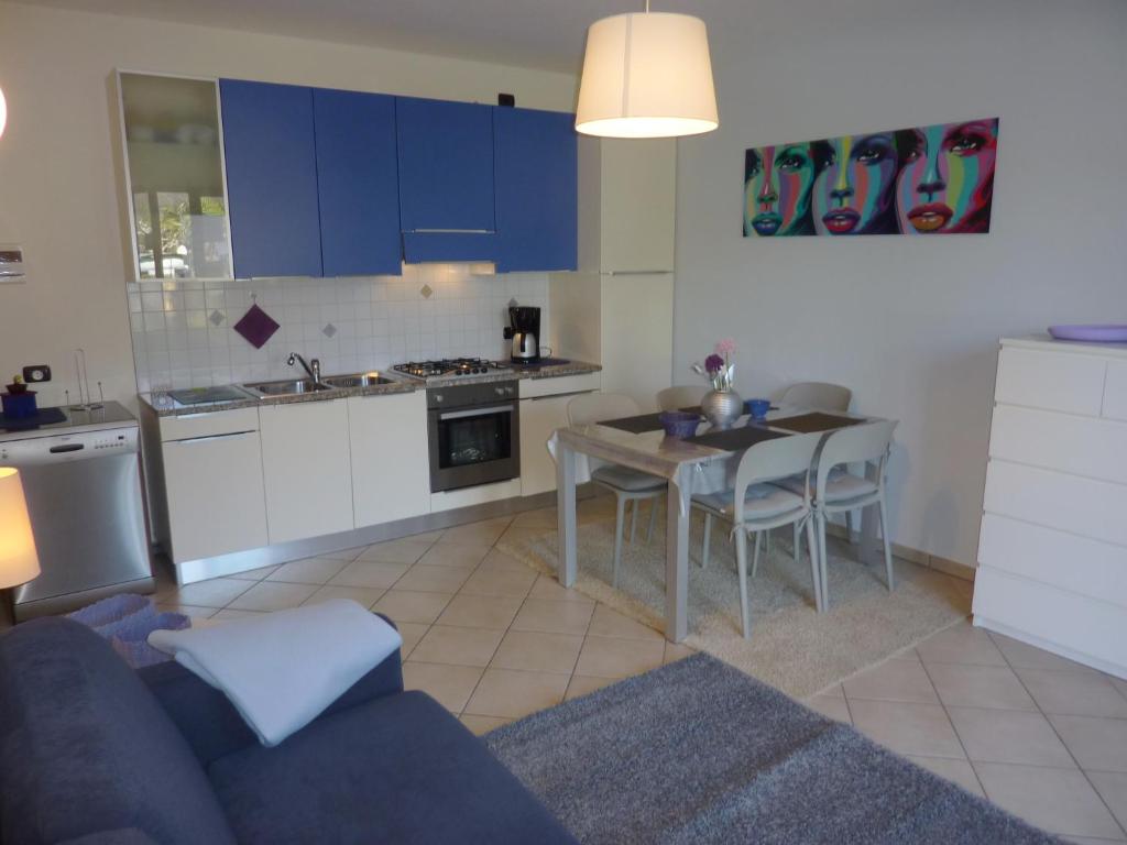 Apartment AZZURRA Terrasse Gartenblick Parkplatz kostenlos 100 mtr zum Strand - 1