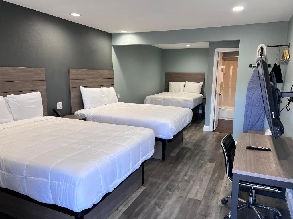 Surf City Inn & Suites 전경