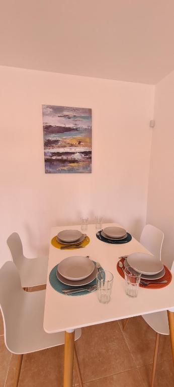 Beautiful garden flat nearly refurbished free WiFi - 3