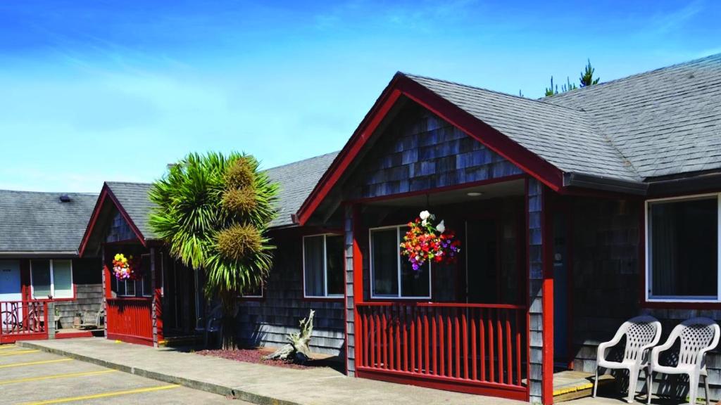 Surf & Sand Inn photo