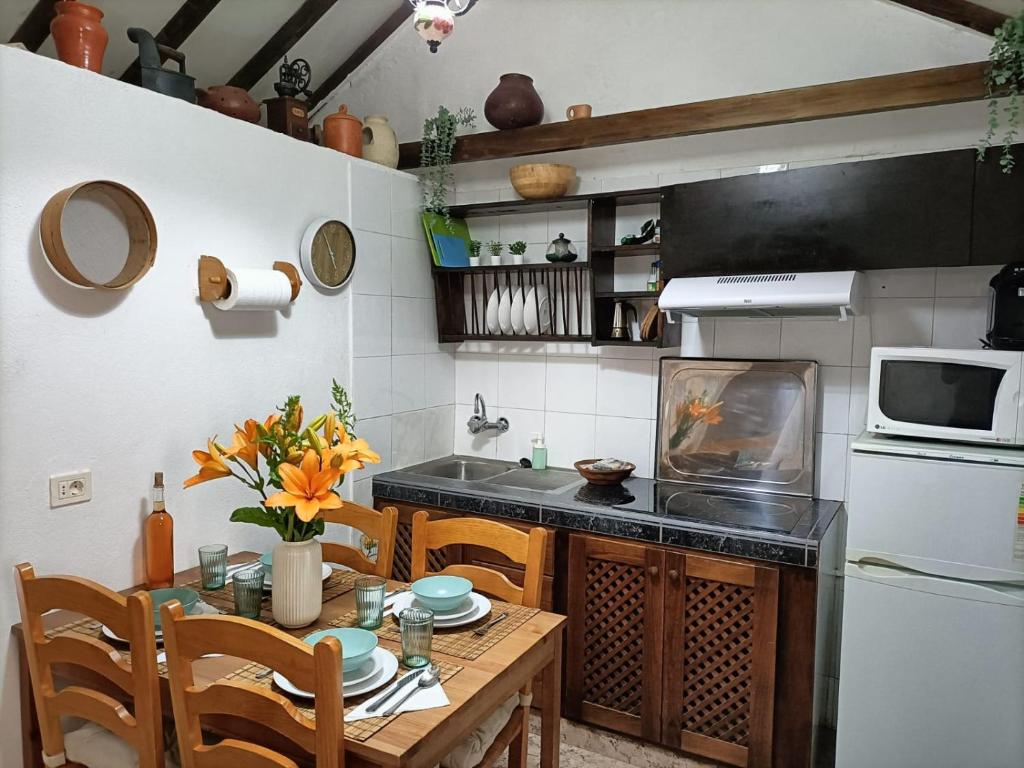 Casa rural en el Parque Nacional de Garajonay en la Isla de La Gomera, Alonso y Carmen - 3